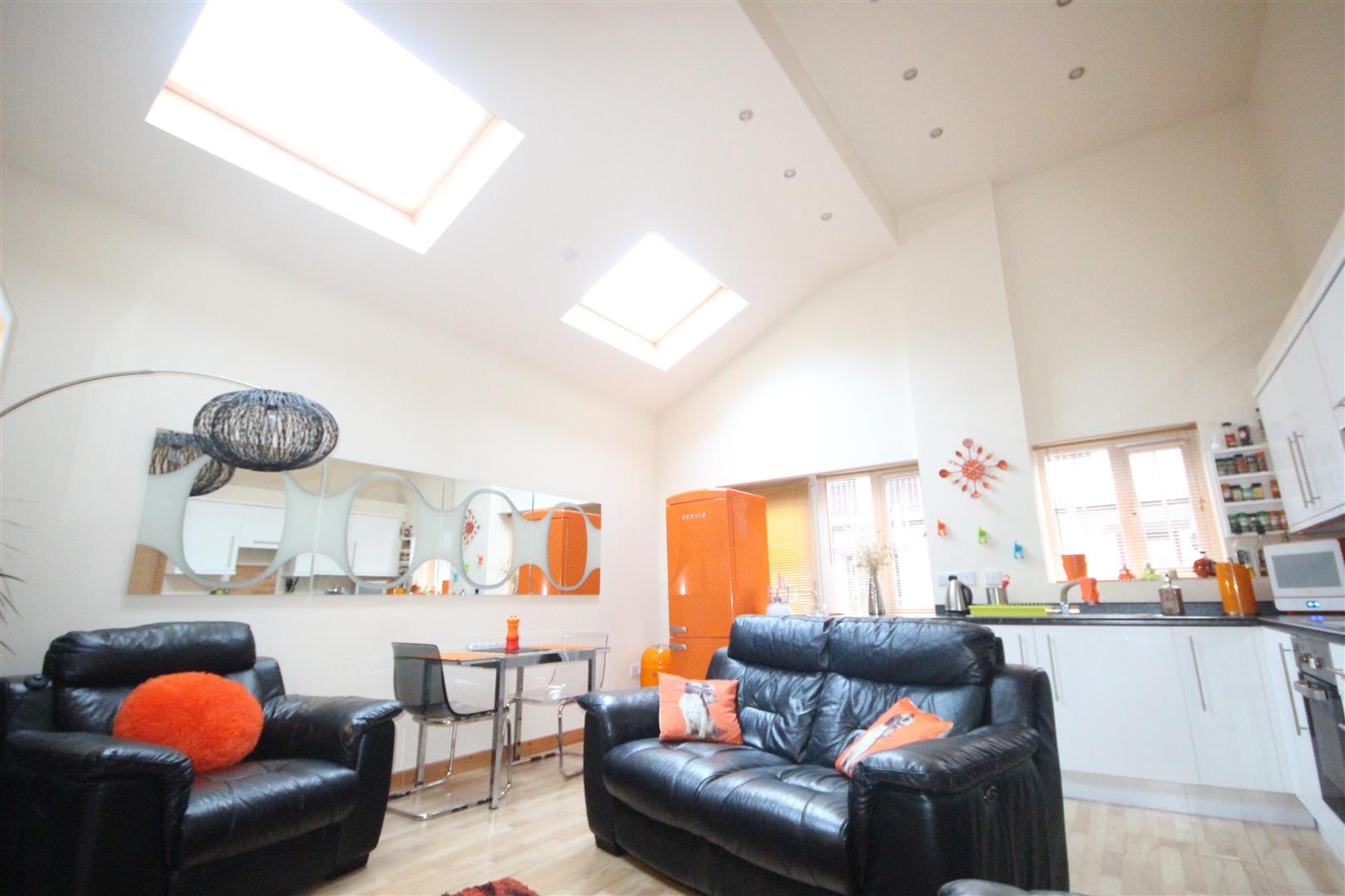 2 bedroom flat To Let in Colne - IMG_5425.jpg